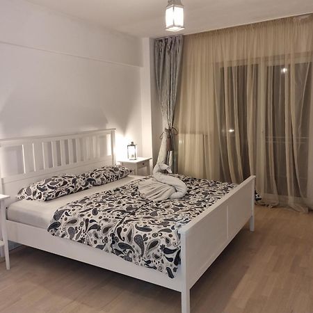 Park Residence 5, 2 Bedroom Apartment Bukarest Exterior foto