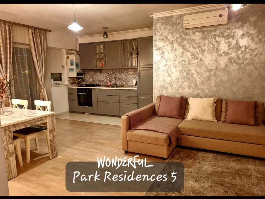 Park Residence 5, 2 Bedroom Apartment Bukarest Exterior foto